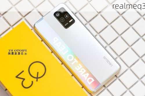 realmeq3