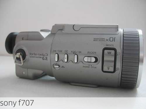 sony f707